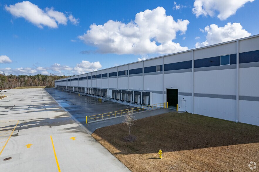 More Photos Of 54 National Dr, Port Wentworth Unknown For Lease