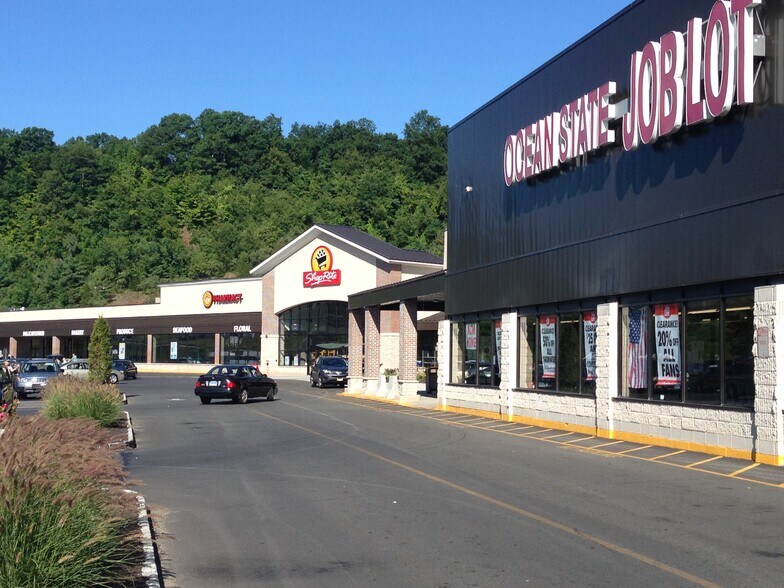 More Photos Of 713-745 Foxon Rd, East Haven Unknown For Lease