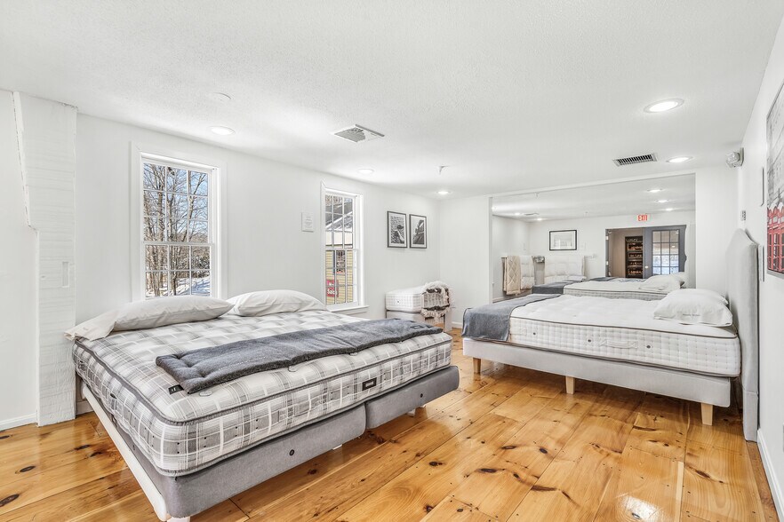 More Photos Of 348 Boston Post Rd, Sudbury Storefront Retail Office For Sale