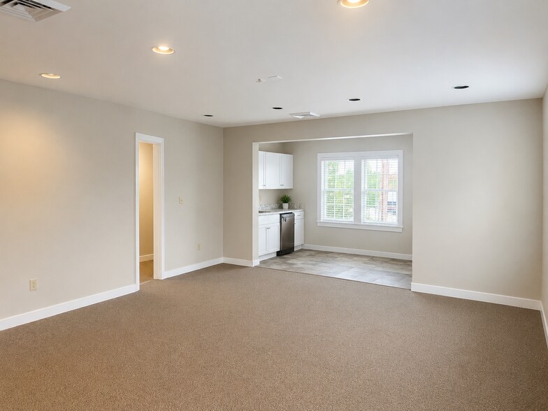 More Photos Of 413 Alfred Rd, Biddeford Office For Lease