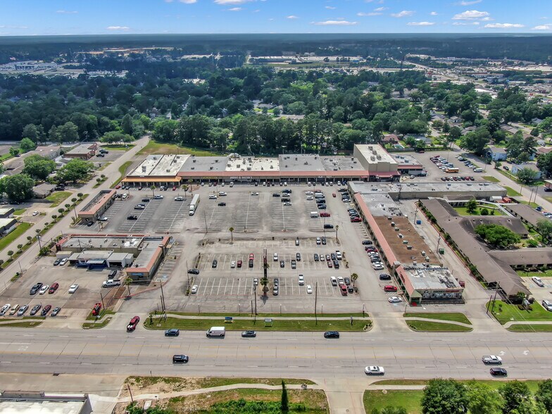 More Photos Of 2001-2017 Frazier St, Conroe Unknown For Sale