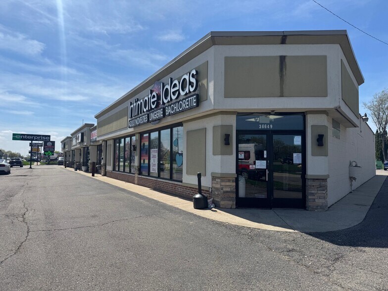 More Photos Of 36633-36649 S Gratiot Ave, Clinton Township Unknown For Lease