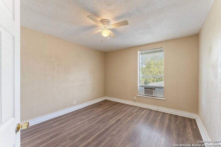 More Photos Of 403 Terrell Ave, San Antonio Apartments For Sale