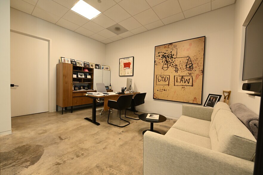 More Photos Of 2319 N Miami Ave, Miami Office For Lease