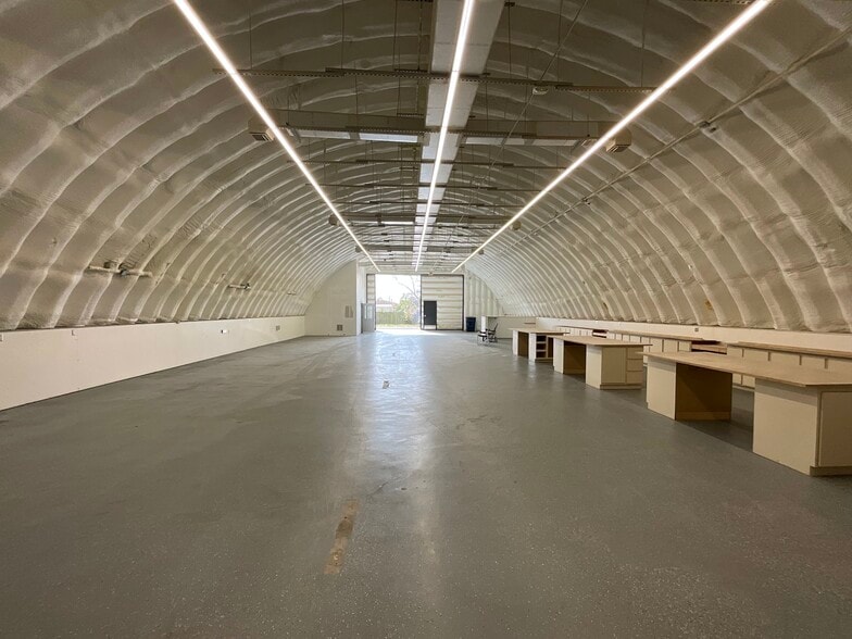 More Photos Of 2611 E 6th St, Panama City Warehouse For Sale