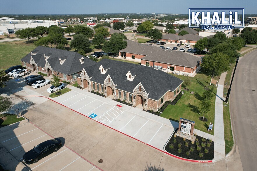 More Photos Of 305 Regency Pky, Mansfield Medical For Lease