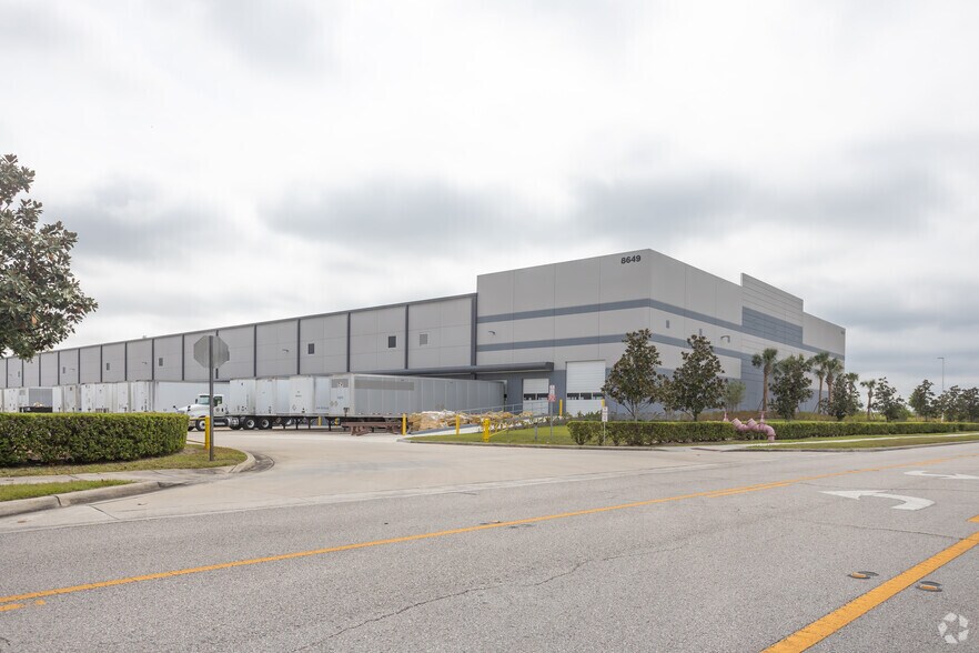 Primary Photo Of 8649 Transport Dr, Orlando Distribution For Lease