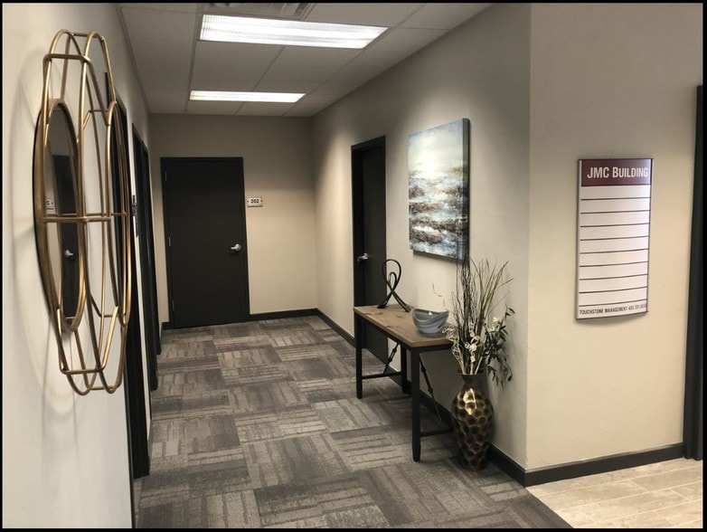 More Photos Of 1215 Crossroads Blvd, Norman Medical For Lease