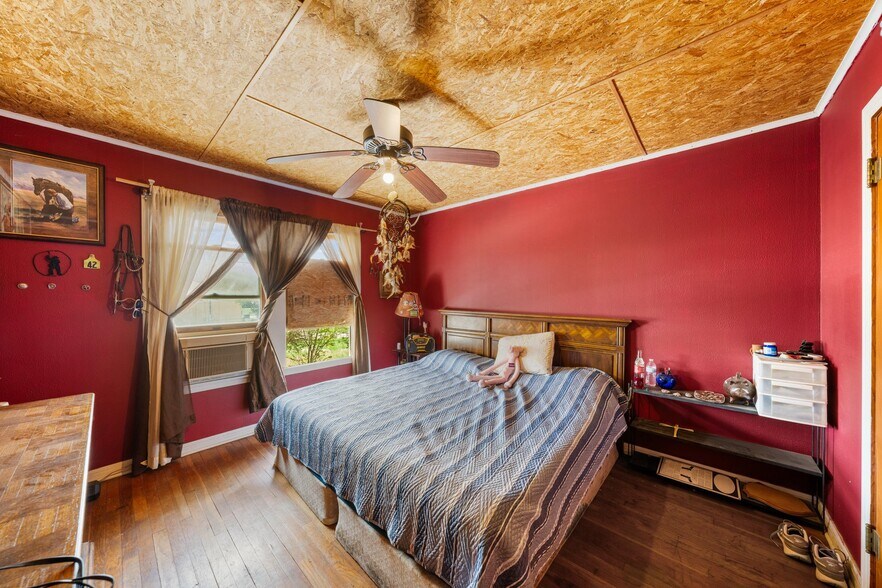 More Photos Of 4455 Highway 27, Kerrville Flex For Sale