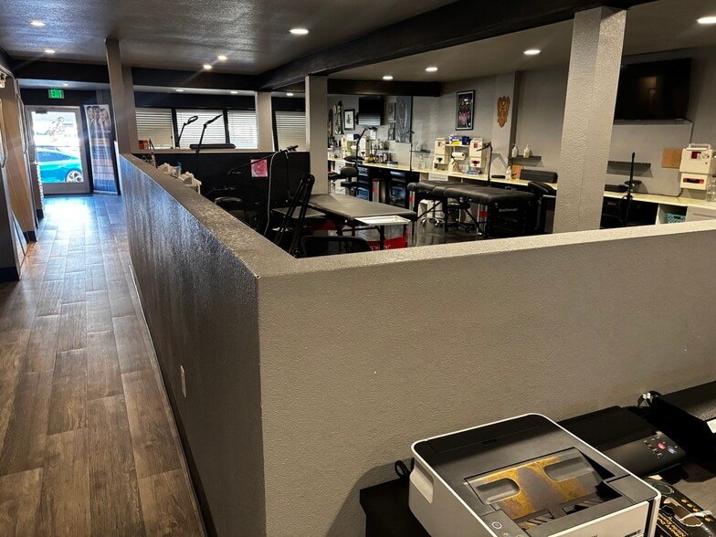 More Photos Of 1480 Ammons St, Lakewood Office For Sale