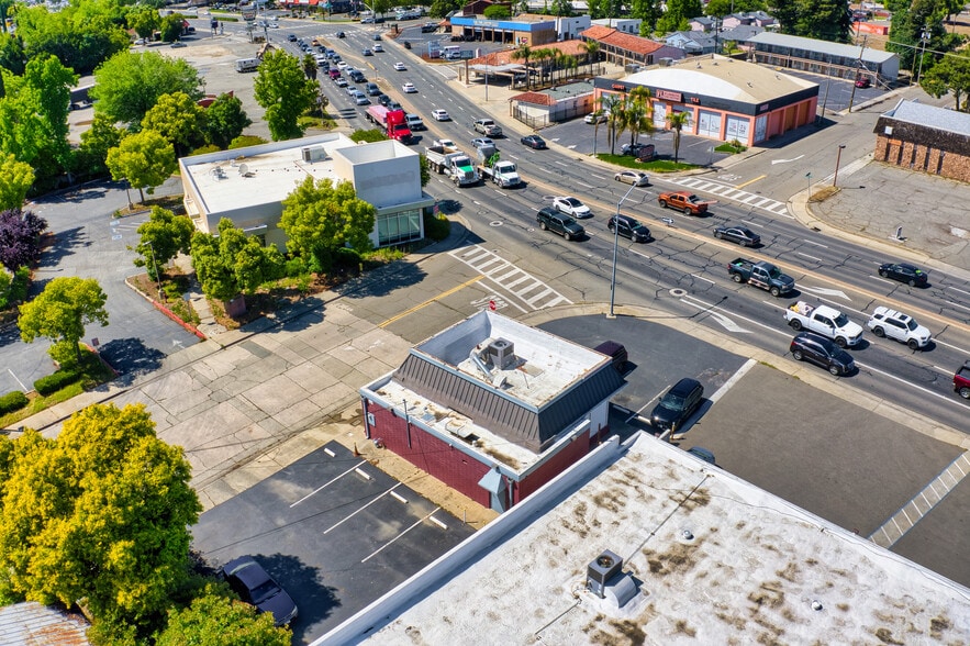 More Photos Of 520 Colusa Ave, Yuba City Freestanding For Sale
