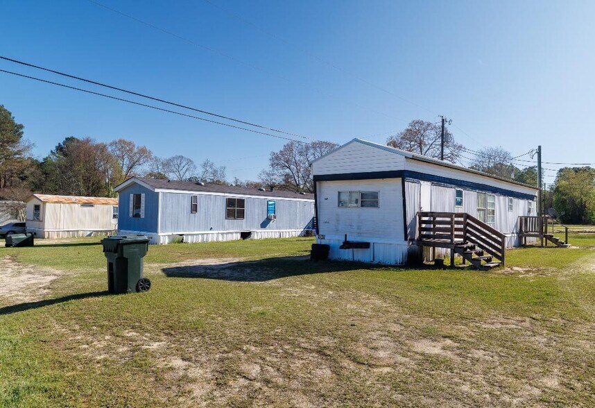 More Photos Of 1081 Davis Cir, Thomson Manufactured Housing Mobile Home Park For Sale