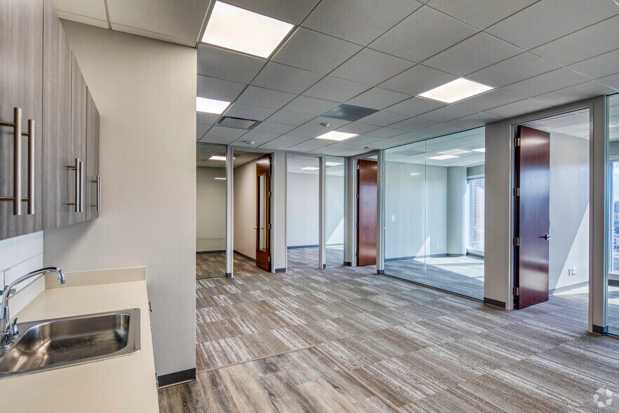 More Photos Of 100 S Ashley Dr, Tampa Office Residential For Lease