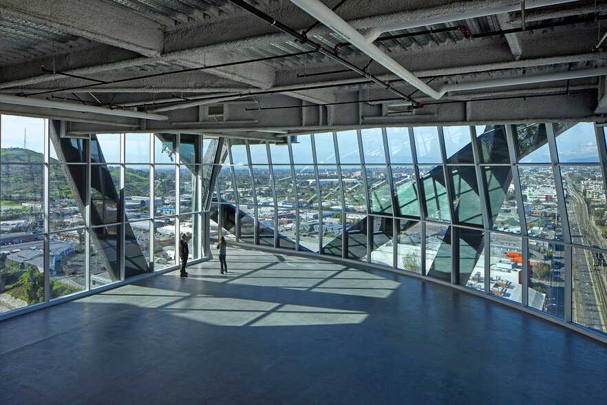 More Photos Of 5790 W Jefferson Blvd, Los Angeles Office For Lease