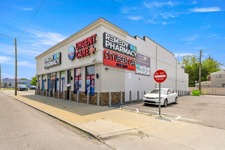 More Photos Of 13403 W 7 Mile Rd, Detroit Medical For Lease