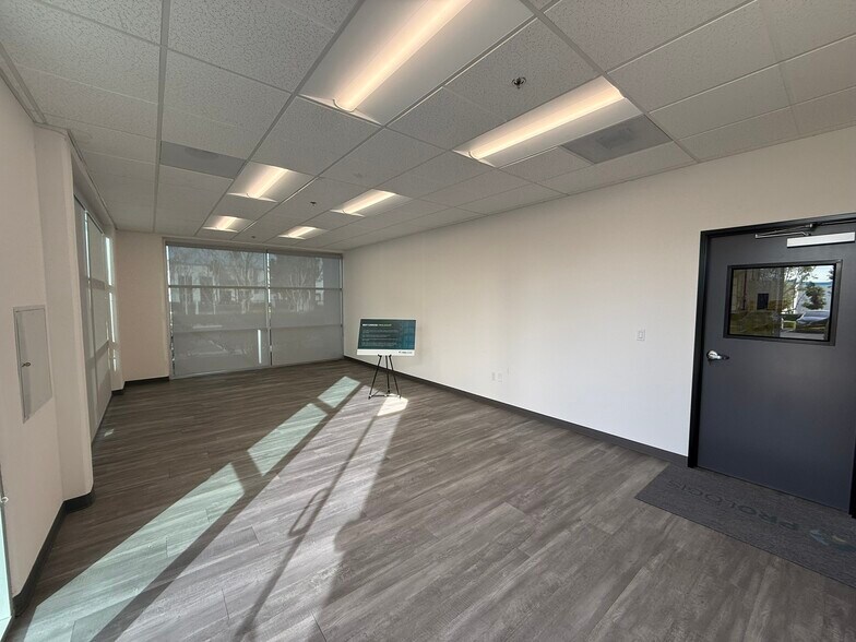More Photos Of 1898 Marigold Ave, Redlands Warehouse For Lease