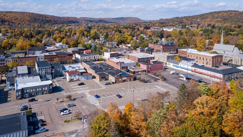 More Photos Of 36 Liberty St, Bath Storefront Retail Office For Sale