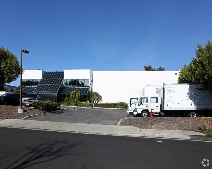 More Photos Of 14 Vanderbilt, Irvine Warehouse For Lease