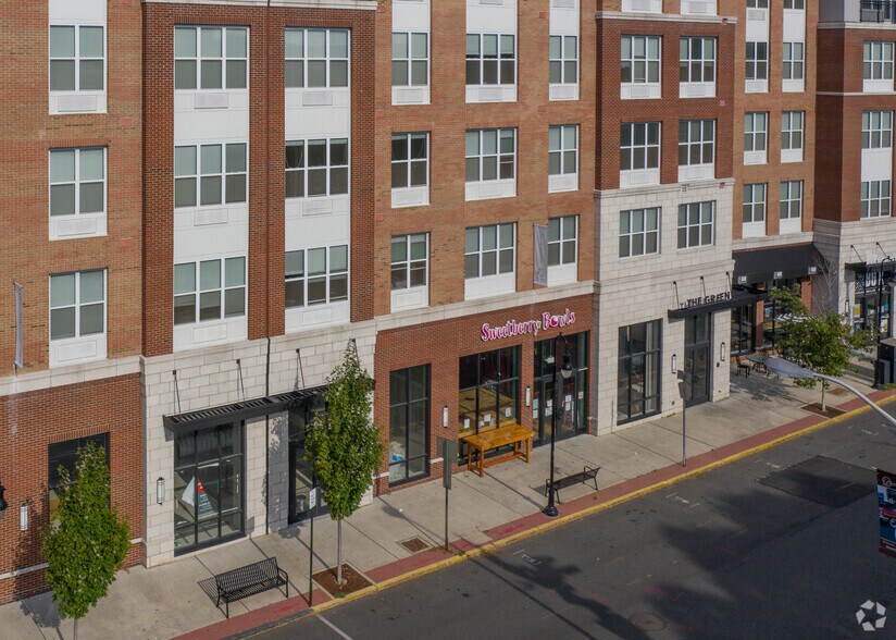 More Photos Of 56 Broad St, Bloomfield Apartments For Lease