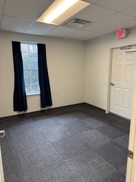 More Photos Of 229-231 N Main St, Smyrna Office For Lease