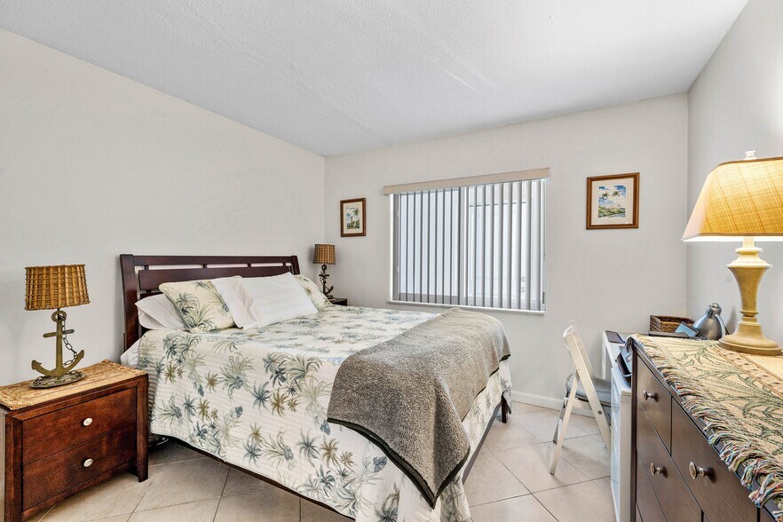 More Photos Of 628 Southwind Cir, North Palm Beach Apartments For Sale