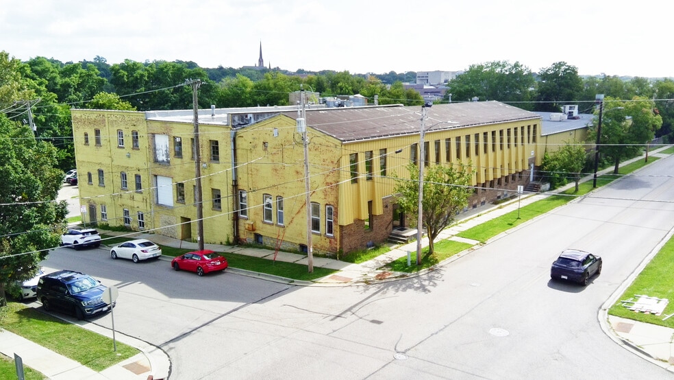 More Photos Of 340 N Franklin St, Janesville Warehouse For Sale
