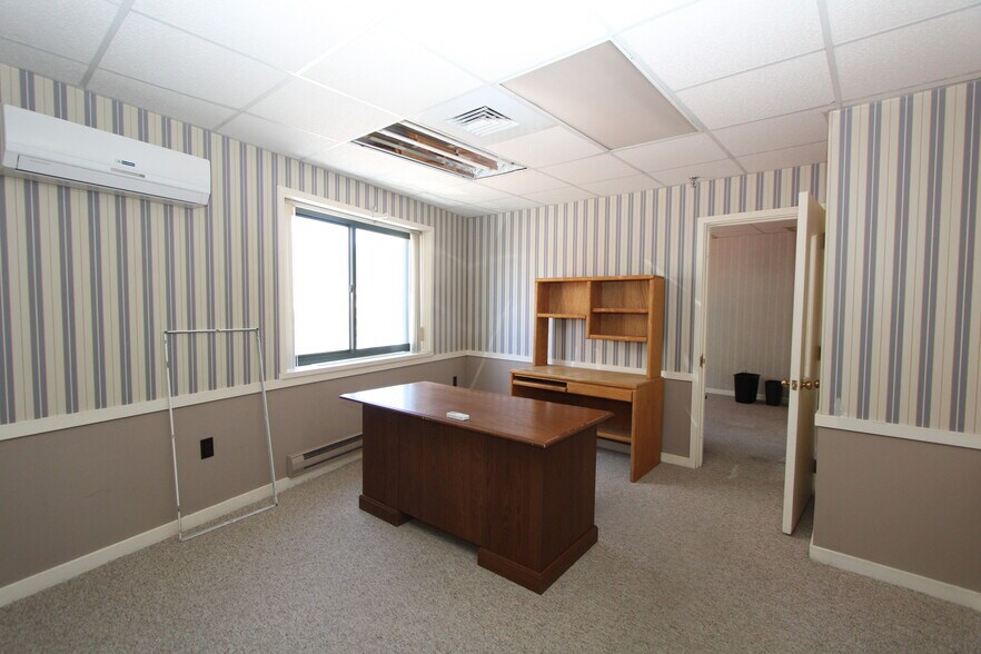 More Photos Of 7 Henry St, Worcester Light Manufacturing For Lease