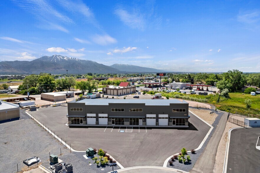 More Photos Of 640 N 2075 W, Marriott Slaterville Industrial For Lease