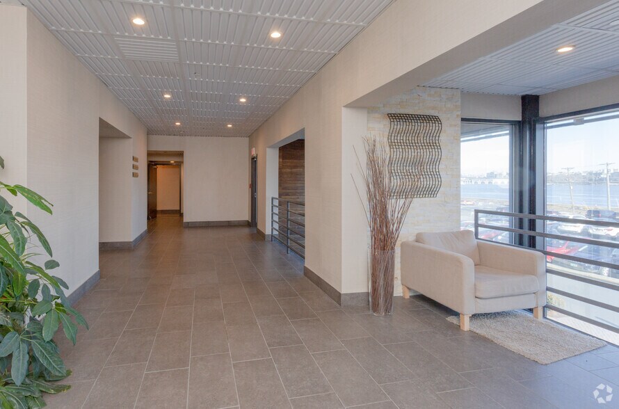 More Photos Of 725 River Rd, Edgewater Medical For Lease
