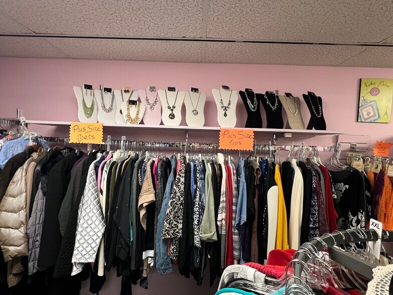 More Photos Of 584 E Main St, Canfield Storefront Retail Office For Sale