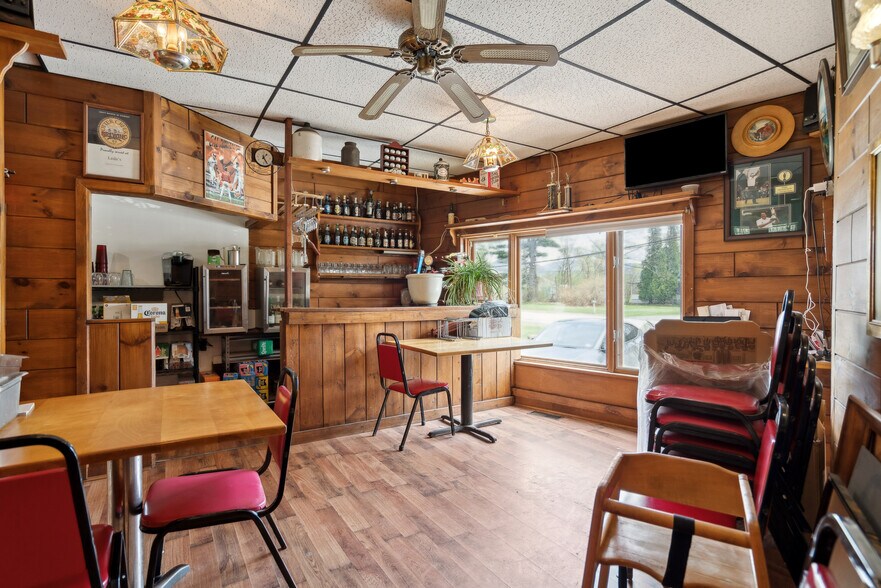 More Photos Of 456 US-5, Fairlee Restaurant For Sale