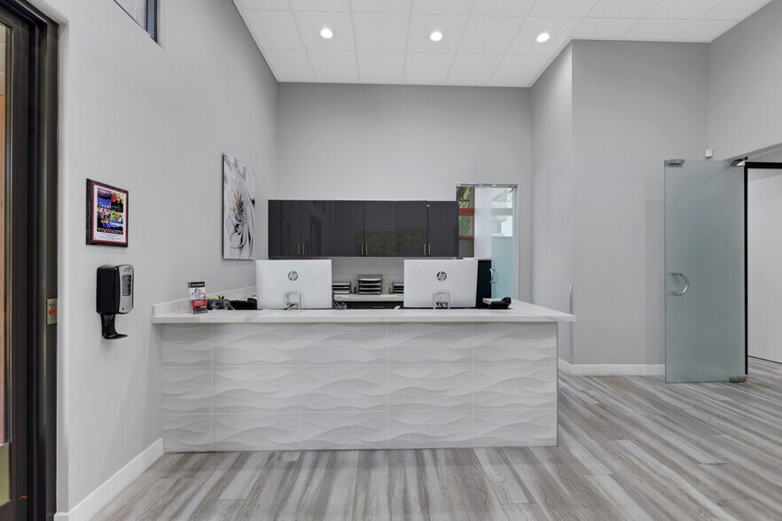 More Photos Of 375 N Stephanie St, Henderson Medical For Sale