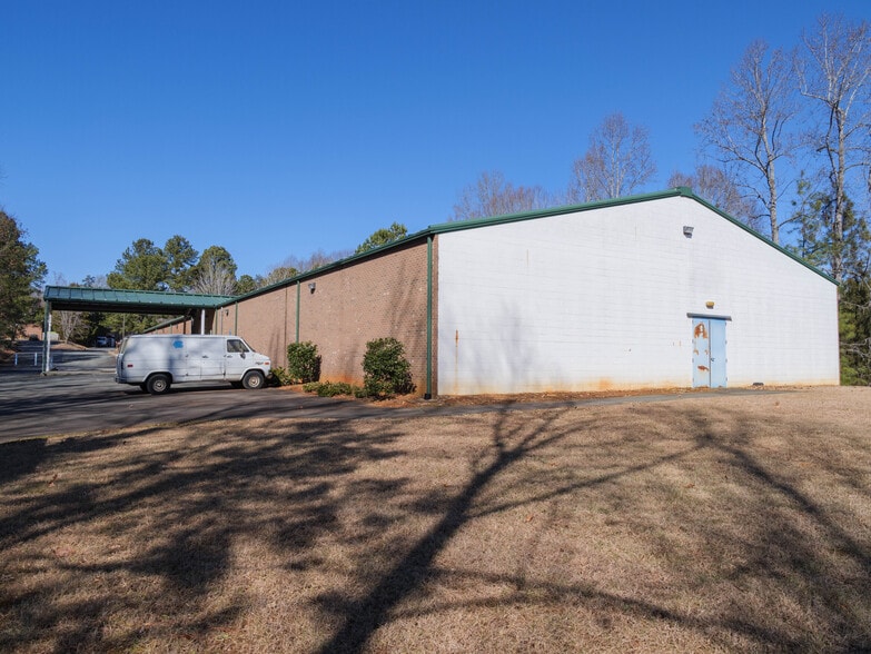 More Photos Of 416 Millstone Dr, Hillsborough Light Manufacturing For Sale