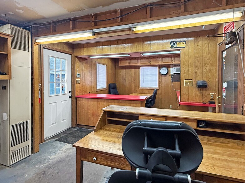 More Photos Of 3804 Francis St, New Castle Specialty For Sale