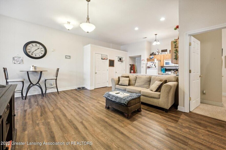 More Photos Of 335 Horatio St, Charlotte Apartments For Sale