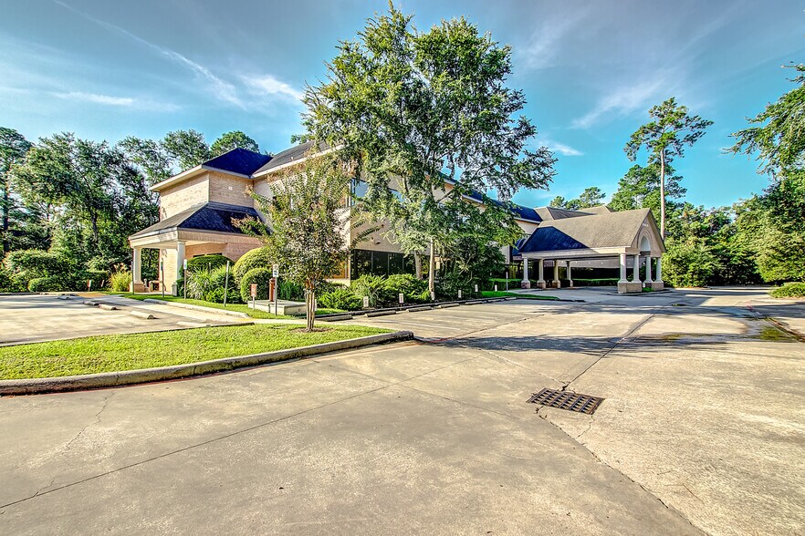 More Photos Of 4840 W Panther Creek Dr, The Woodlands Medical For Lease