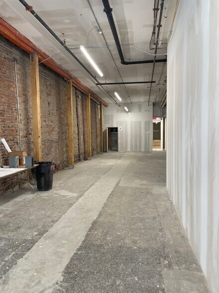 More Photos Of 419 Union St, Nashville Storefront For Lease