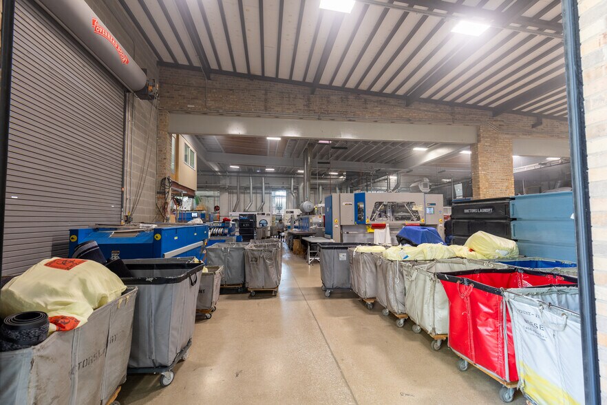More Photos Of 4819 W Cortland St, Chicago Specialty For Sale
