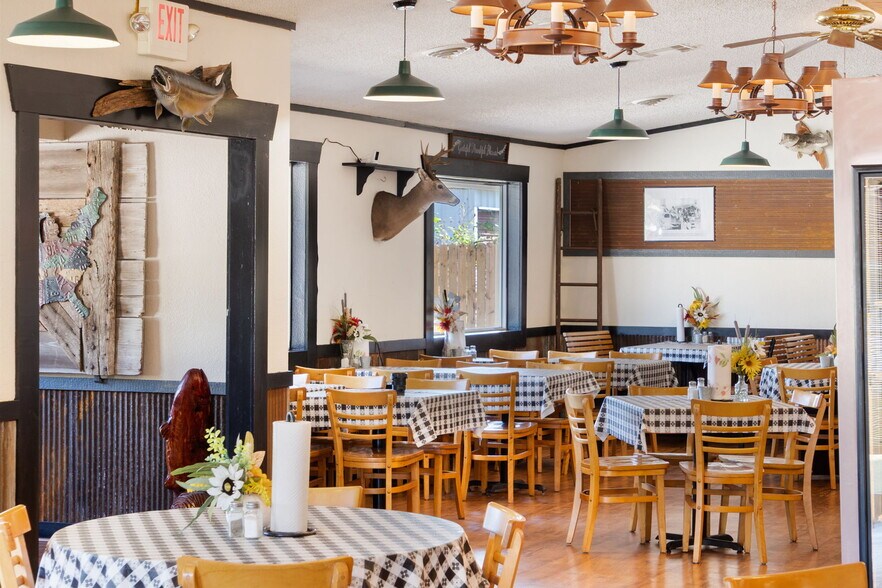 More Photos Of 7930 E State Highway 76, Kirbyville Specialty For Sale