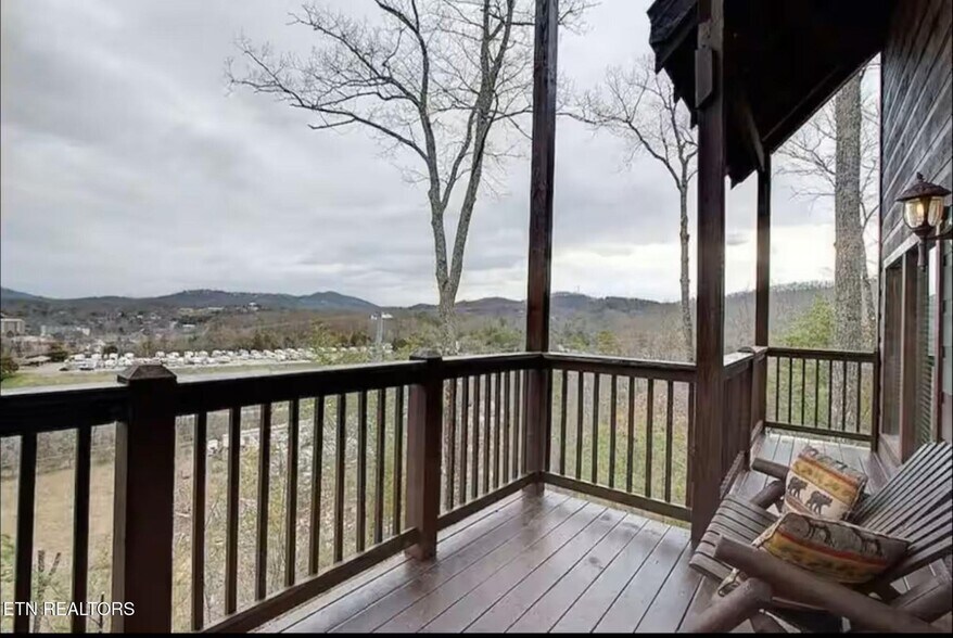 More Photos Of 4137 Watson Ct, Pigeon Forge Multifamily For Sale
