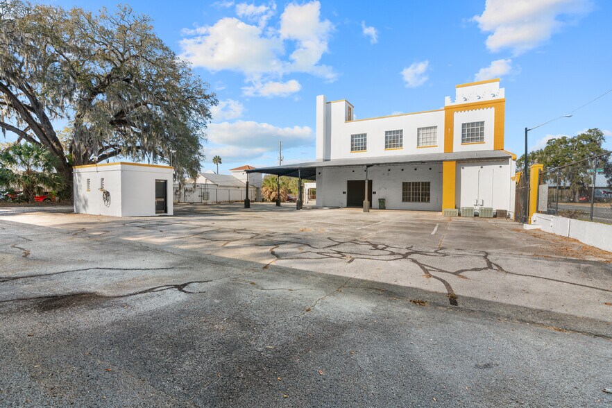 More Photos Of 939 N Magnolia Ave, Ocala Freestanding For Sale