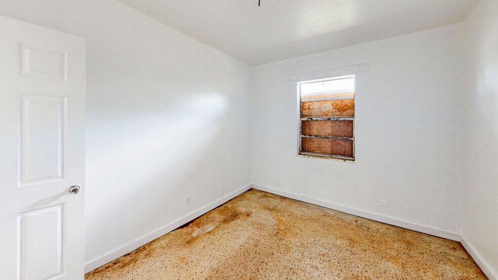 More Photos Of 1478 NW 2nd Ave, Florida City Multifamily For Sale