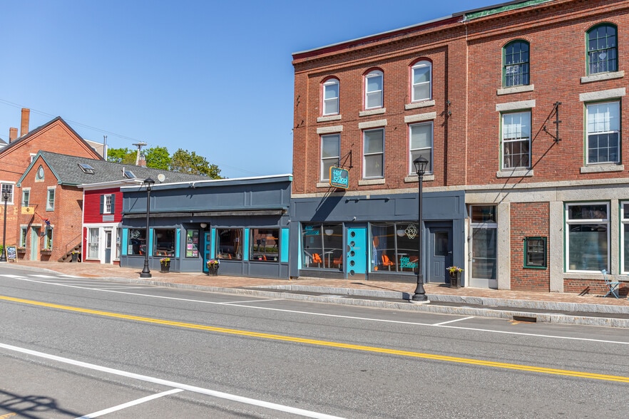 More Photos Of 25-27 E Main St, Searsport Apartments For Sale