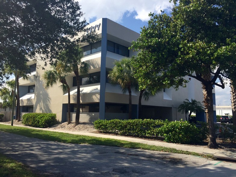 More Photos Of 1777 S Andrews Ave, Fort Lauderdale Office For Lease