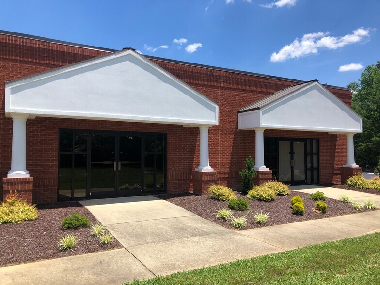 More Photos Of 508 Holly Hill Ln, Burlington Office Residential For Lease