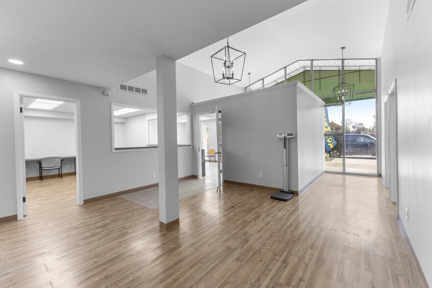 More Photos Of 17600 W Warren Ave, Detroit Office For Lease