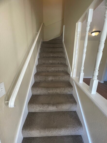 More Photos Of 1093 Del Rio Circle, Concord Apartments For Sale
