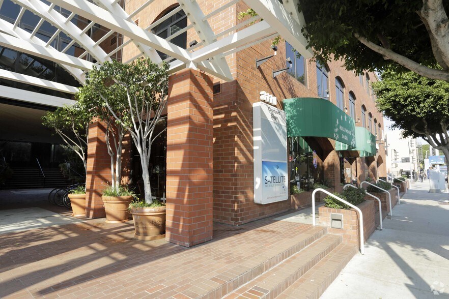 More Photos Of 3110 Main St, Santa Monica Office For Lease