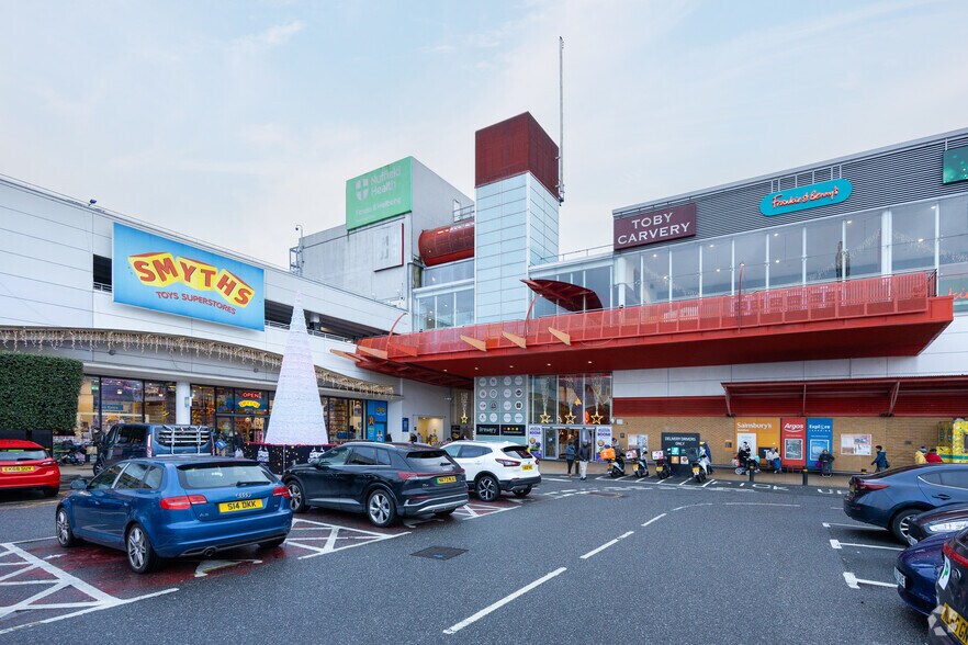 More Photos Of Brewery Walk, Romford General Retail For Sale