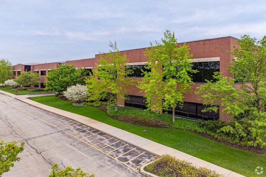 Primary Photo Of 4200 Cantera Dr, Warrenville Business Park For Sale